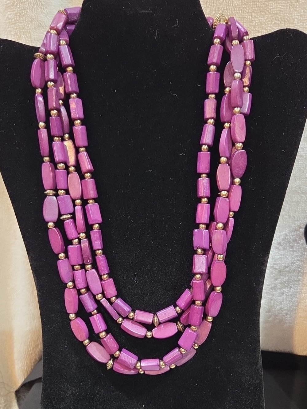 CHICO'S MULTI STRAND BEADED NECKLACE